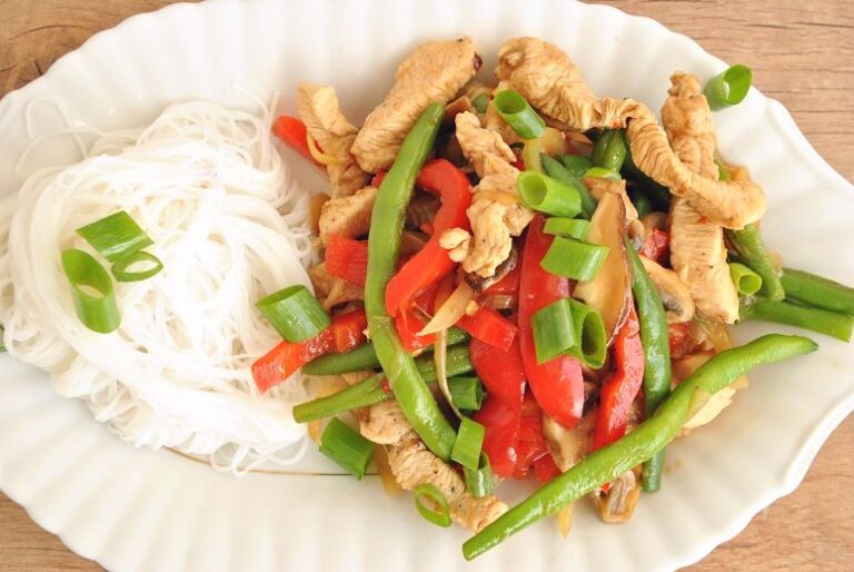Kurczak po chińsku z warzywami