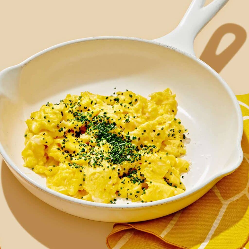 Jajecznica ze szczypiorkiem