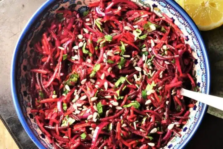 Surówka z surowego buraka