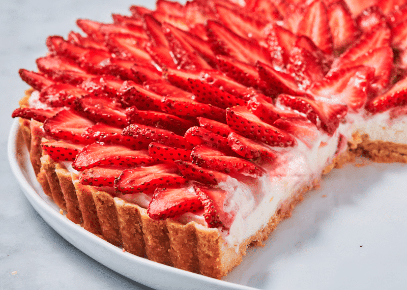 Tarta z truskawkami i budyniem