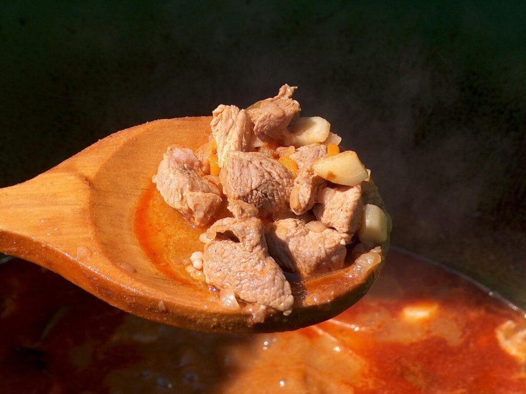 Zupa gulaszowa